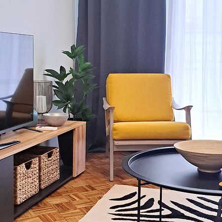 Stylish City Center Apartment Сере Экстерьер фото