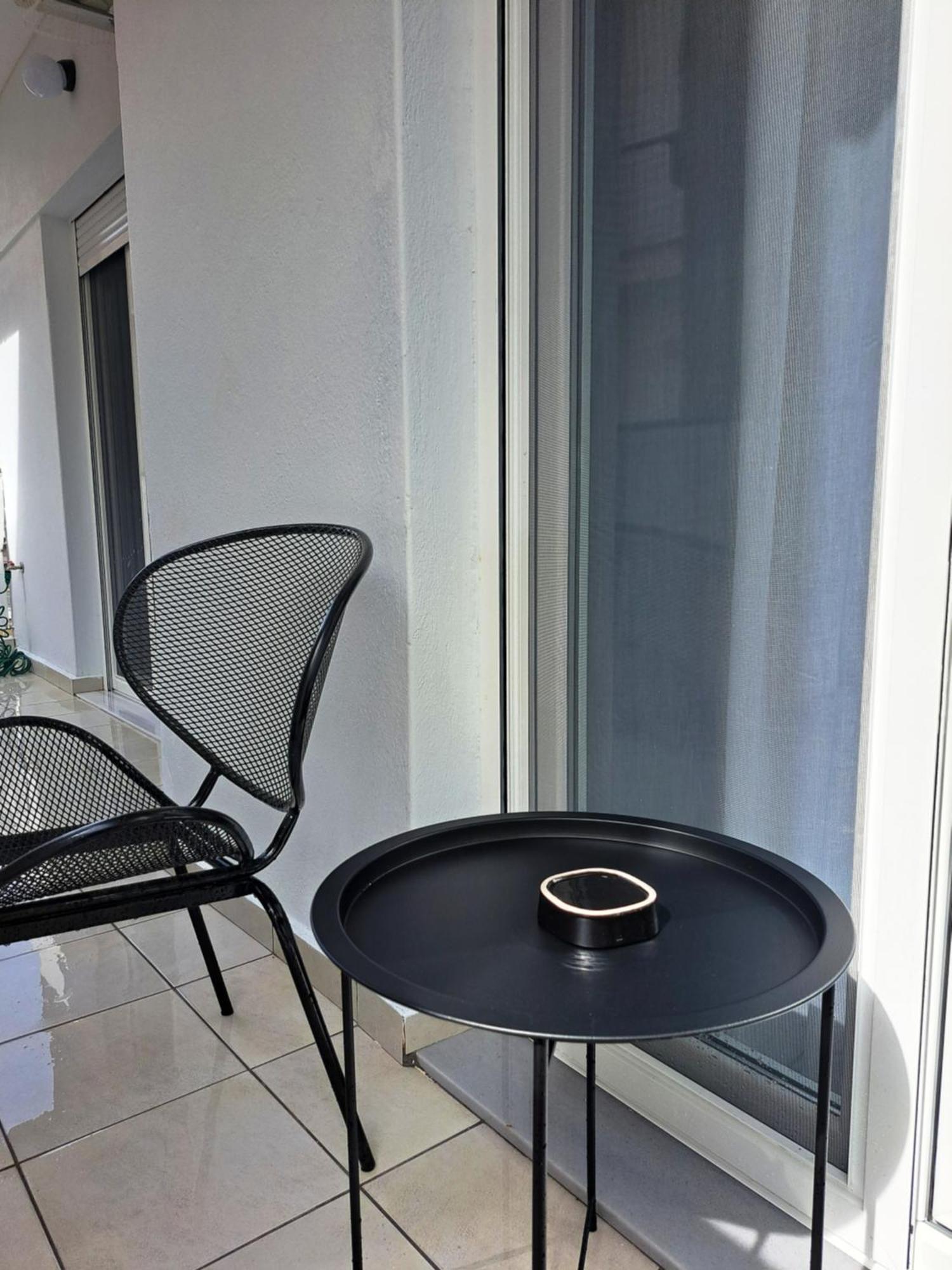 Stylish City Center Apartment Сере Экстерьер фото